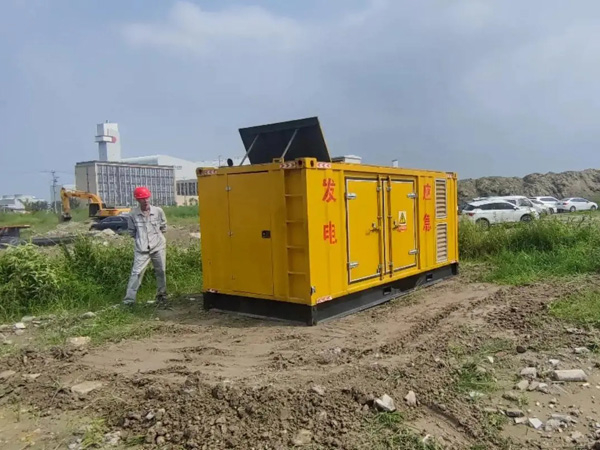 黎川200KW柴油发电机机组每小时的油耗量受哪些因素影响？