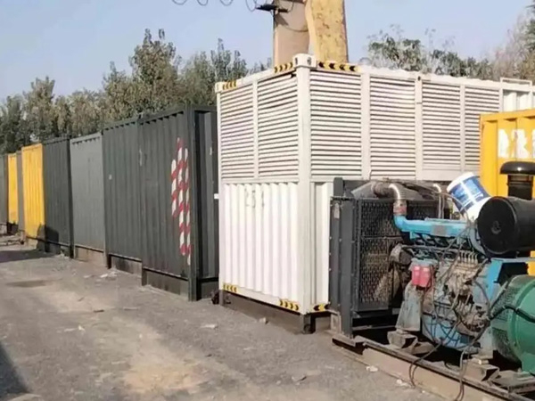 黎川200KW柴油发电机机组每小时油耗是多少？